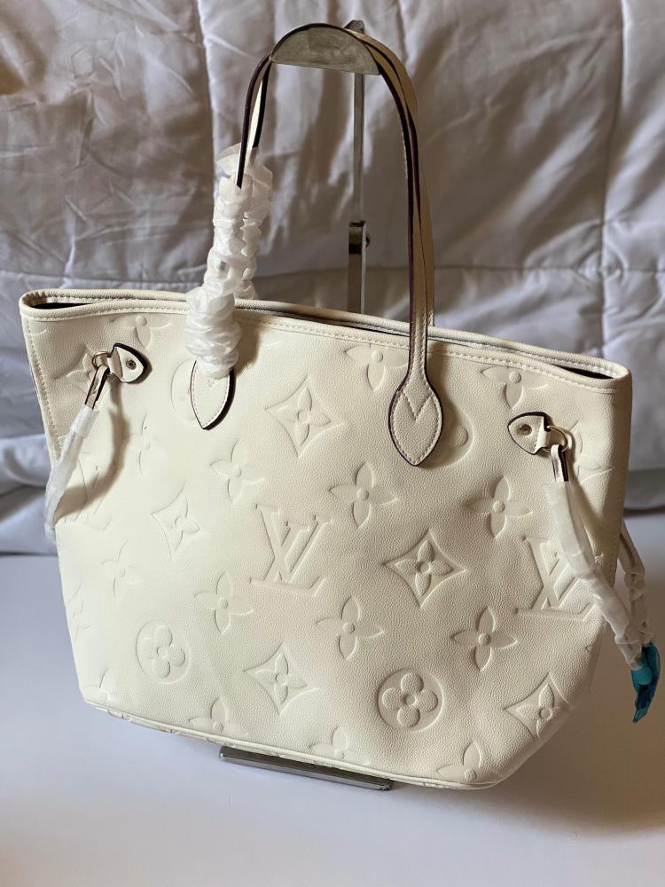 Louis Vuitton Women's Large 33cm Monogram White Luxury Bag