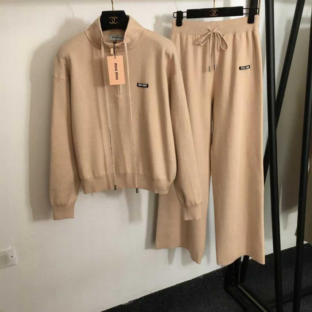 みうみう Miumiu Women's Sports Pajamas with Pants and Jacket in Beige