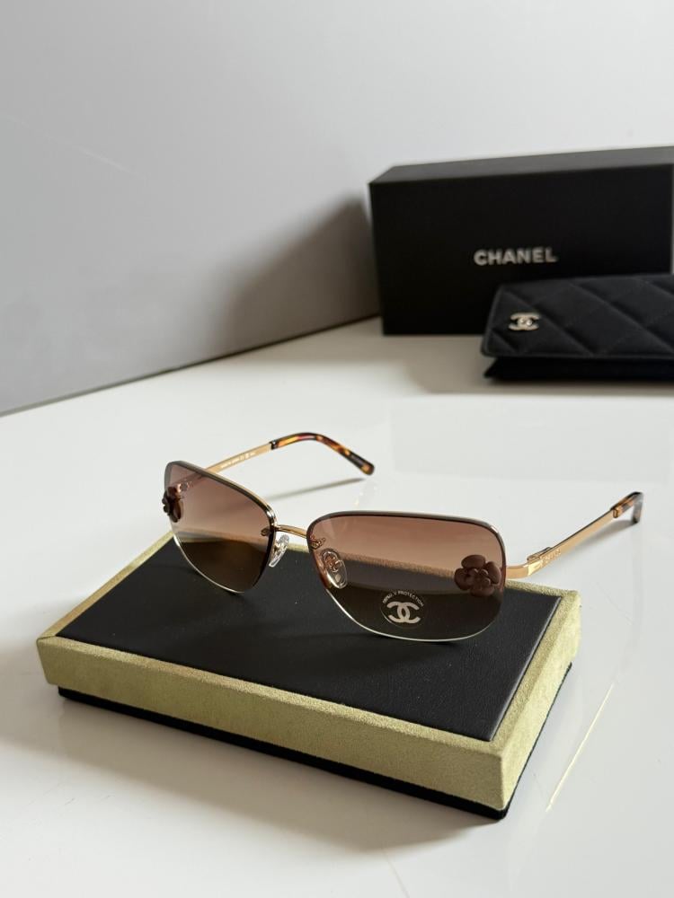 نظاره شمس شانيل نسائية مربعة بلون بني وذهبي