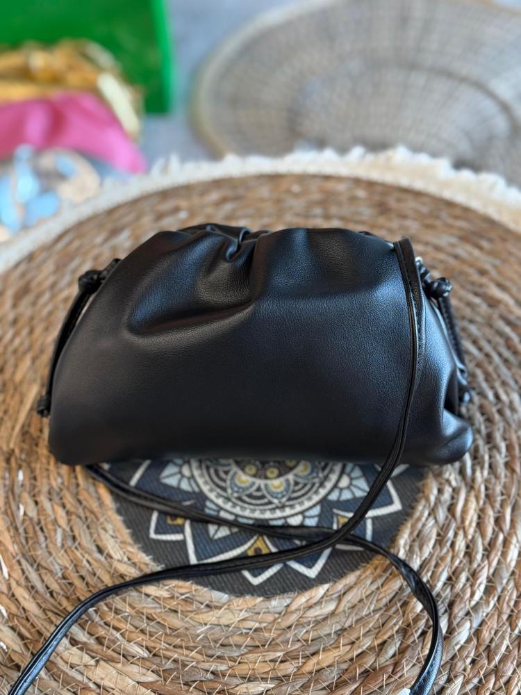 Bottega Veneta Classic Women's Bag 23cm Black