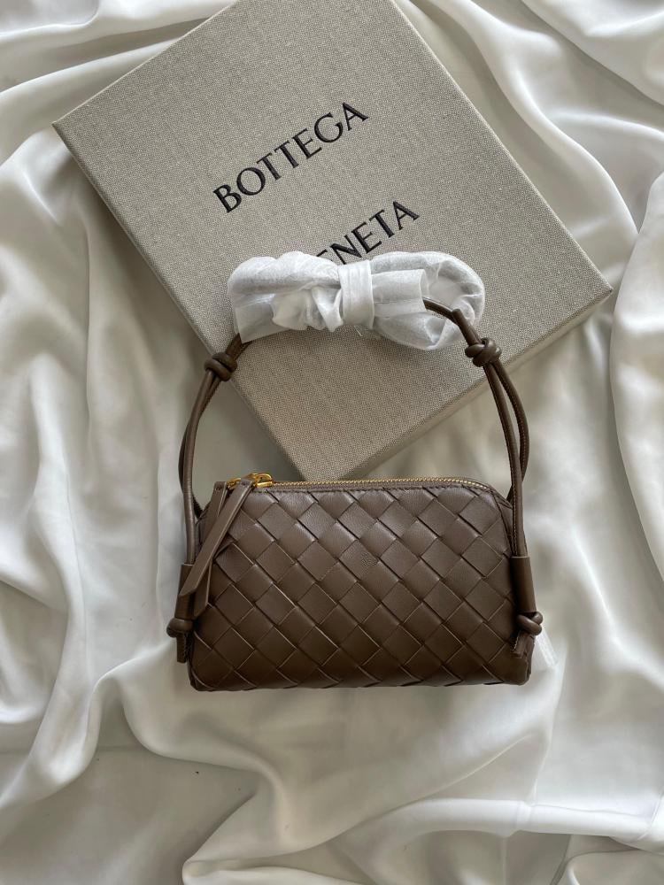 Bottega Veneta Brown Woven Leather Concert Pouch Bag - E-SEVEN STORE