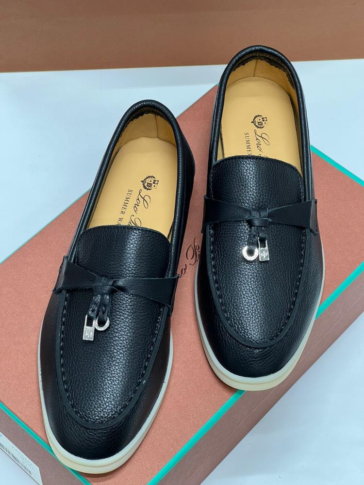 フラットシューズ Loro Piana Flat Shoes Loro Piana Women's Flat Shoes in Luxury Leather, Black - E