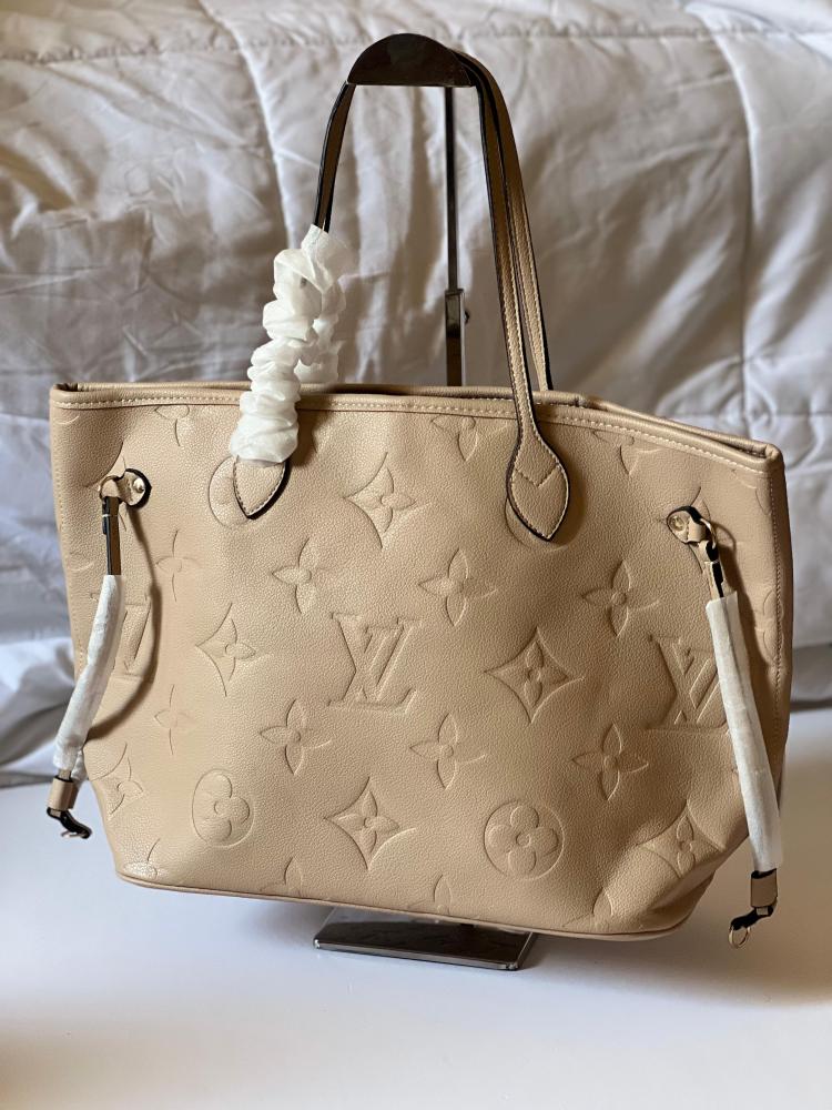 Louis Vuitton Women's 33cm Monogram Elegant Beige Bag