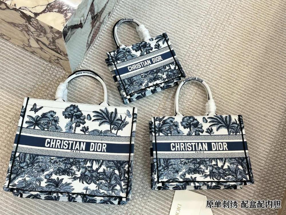 ディオール Dior lady D-lite denim handbag in a luxurious colorful