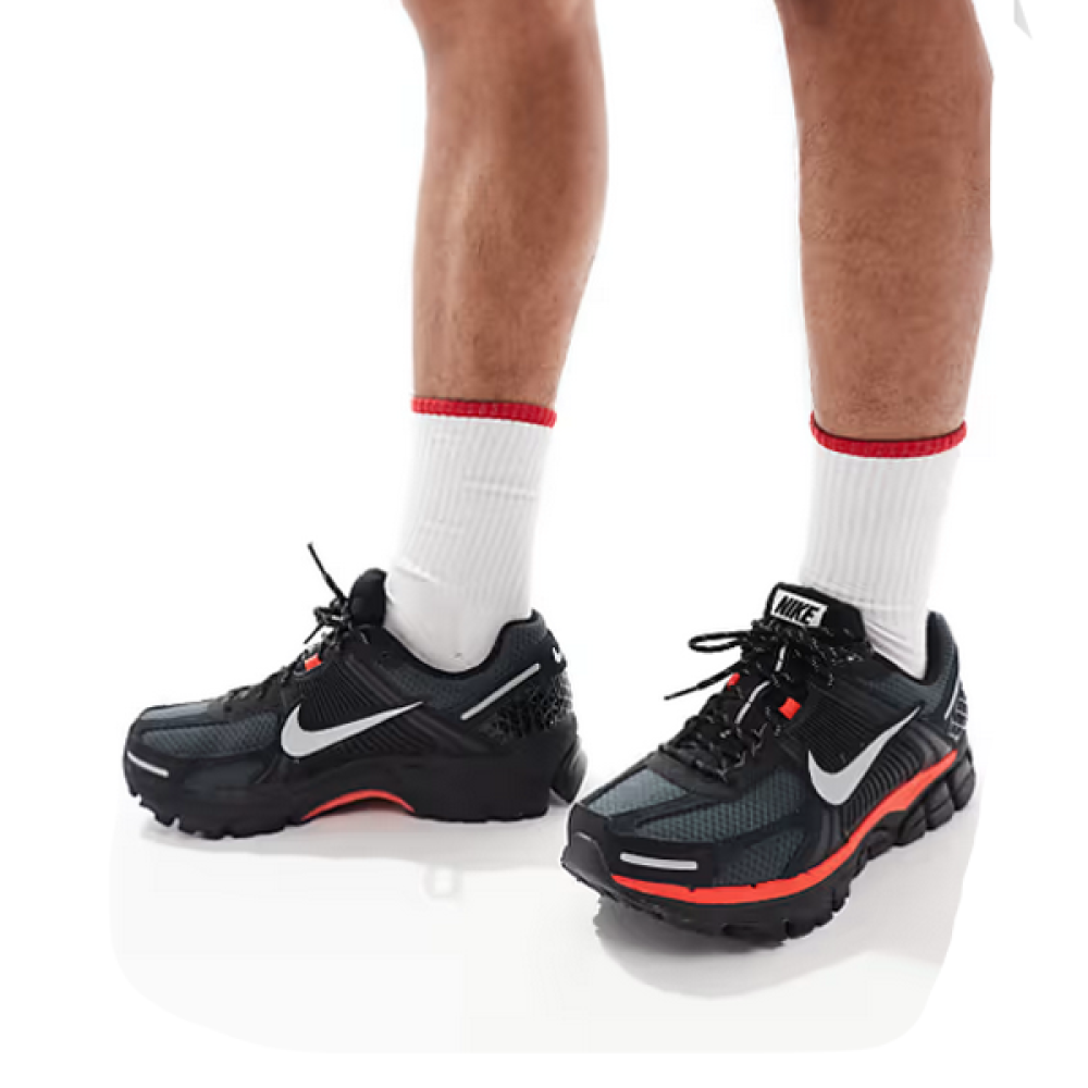 zoom vomero 5 on feet