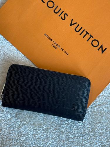 Saint Laurent Metallis Leather Wallet with Chain in Black and Gold