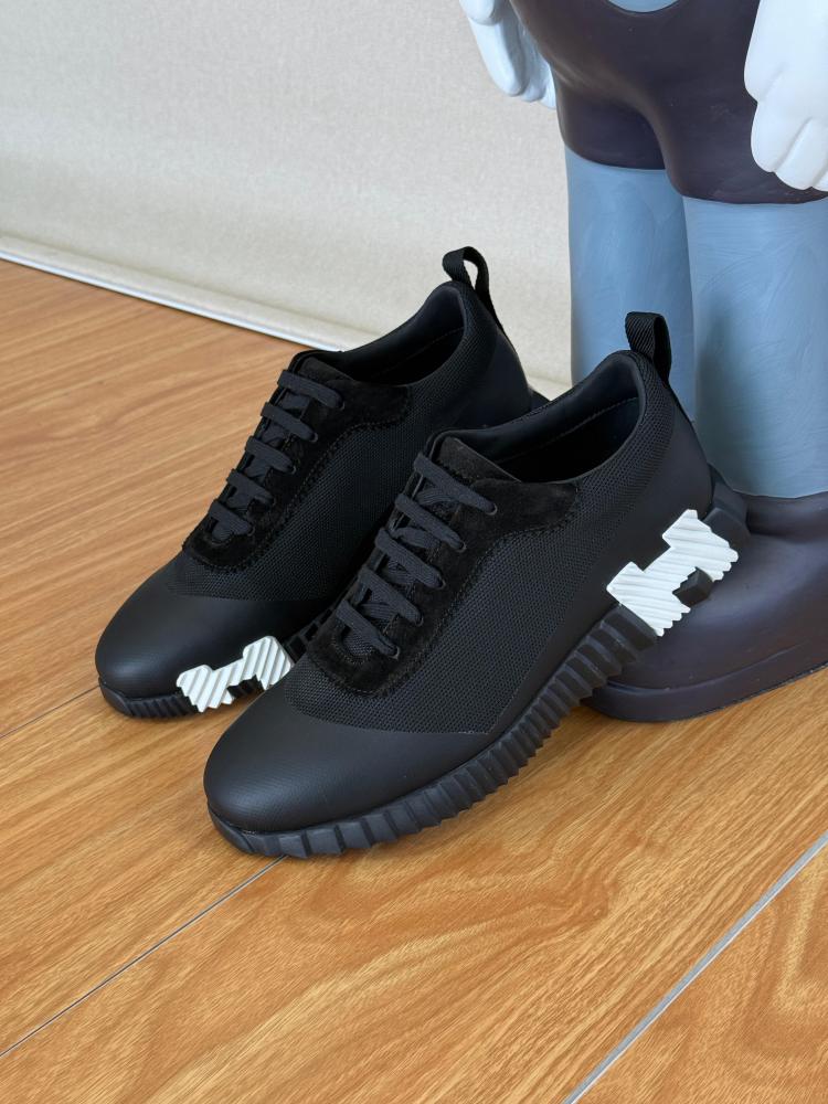 Black Hermes Bouncing Daily Shoes Black Color White Logo - E