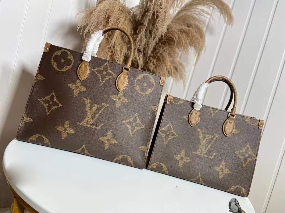 شنطة بقياسين لويس فيتون مونوغرام لون بني