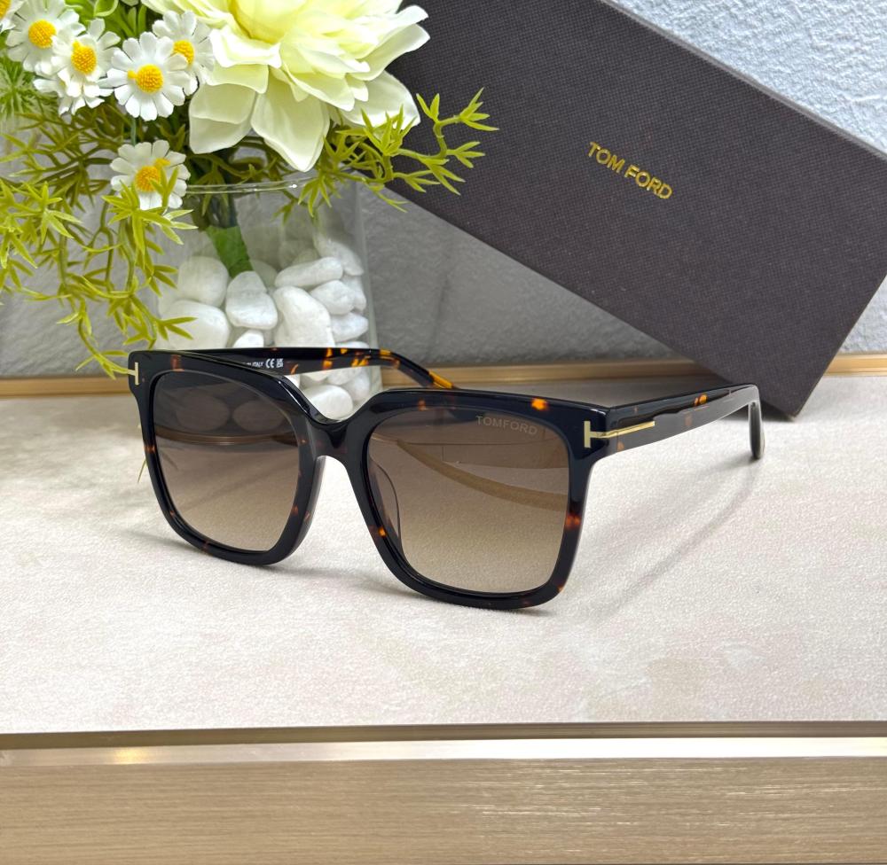 39！ Tom Ford Men's Black Square Frame Embossed Sunglasses - E