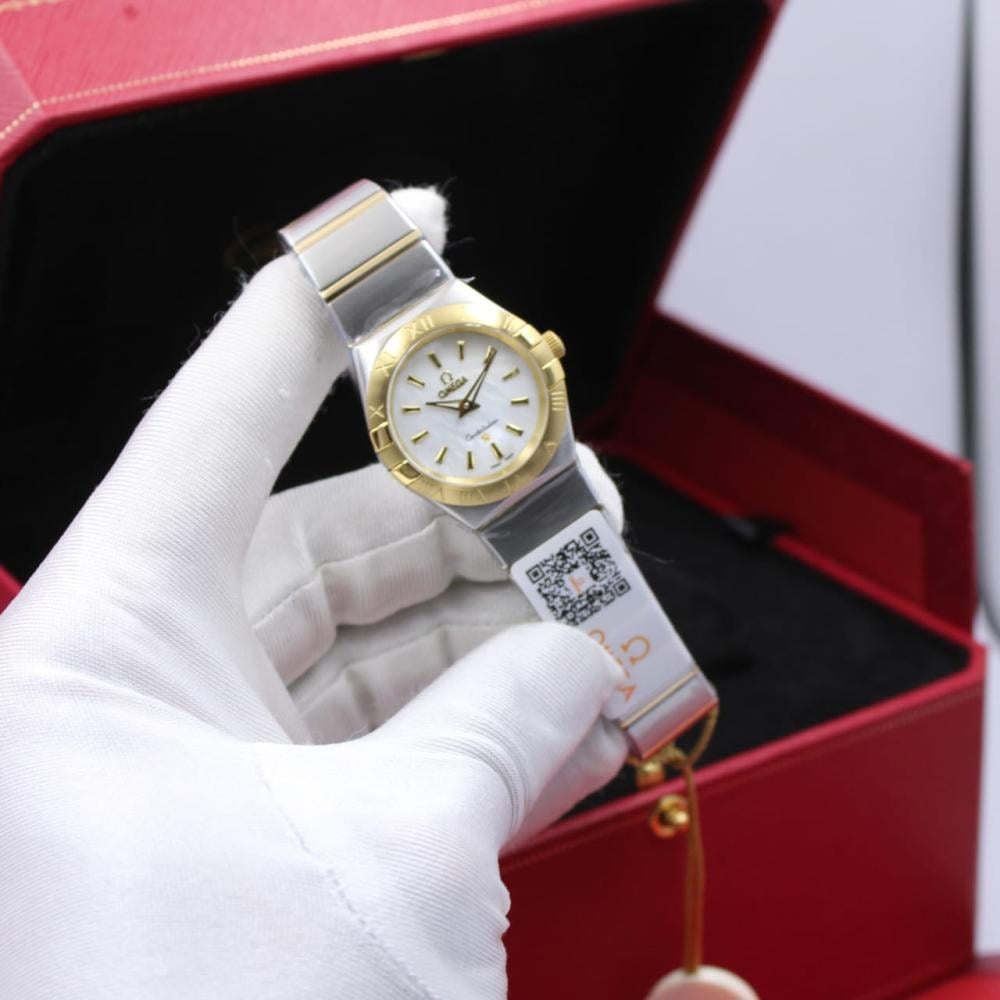 Omega Constellation Classic Ladies Silver and Gold Watch