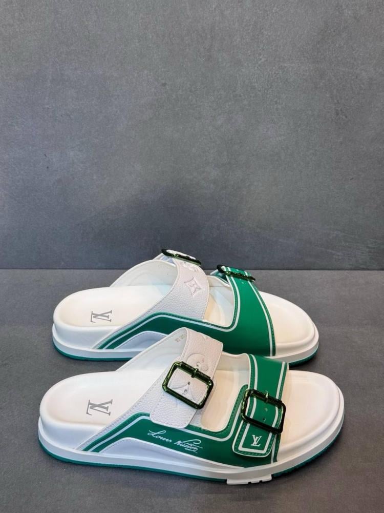 صندل مفتوح رجالي لويس فيتون ترينر بلون اخضر وابيض
