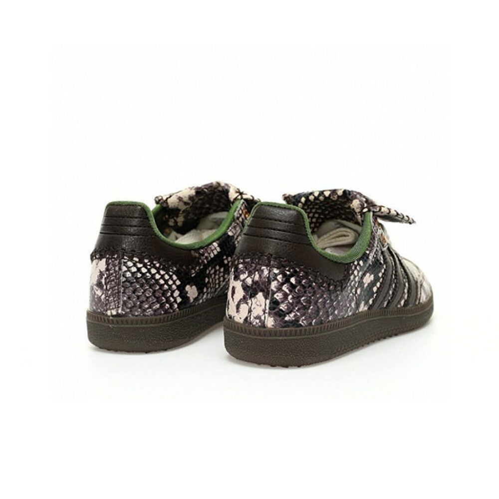 タイガー Adidas Unisex Wells Bonner Shoes, Black and White Print - E