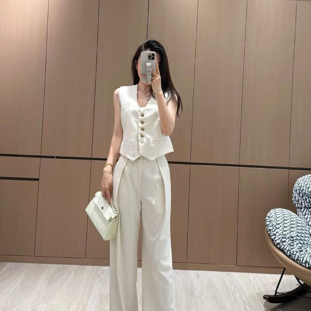 ピース Miu Miu 2-piece summer set, vest and wide-leg pants in white