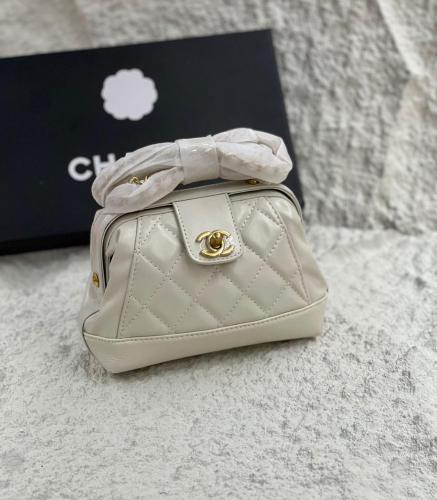 Chanel white mid-heel sandal with gold chain - E-SEVEN STORE