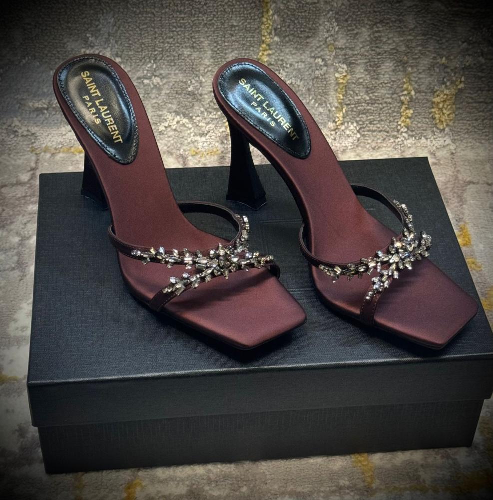 セリーヌ Saint Laurent Brown Studded High Heel Open Toe Pumps - E
