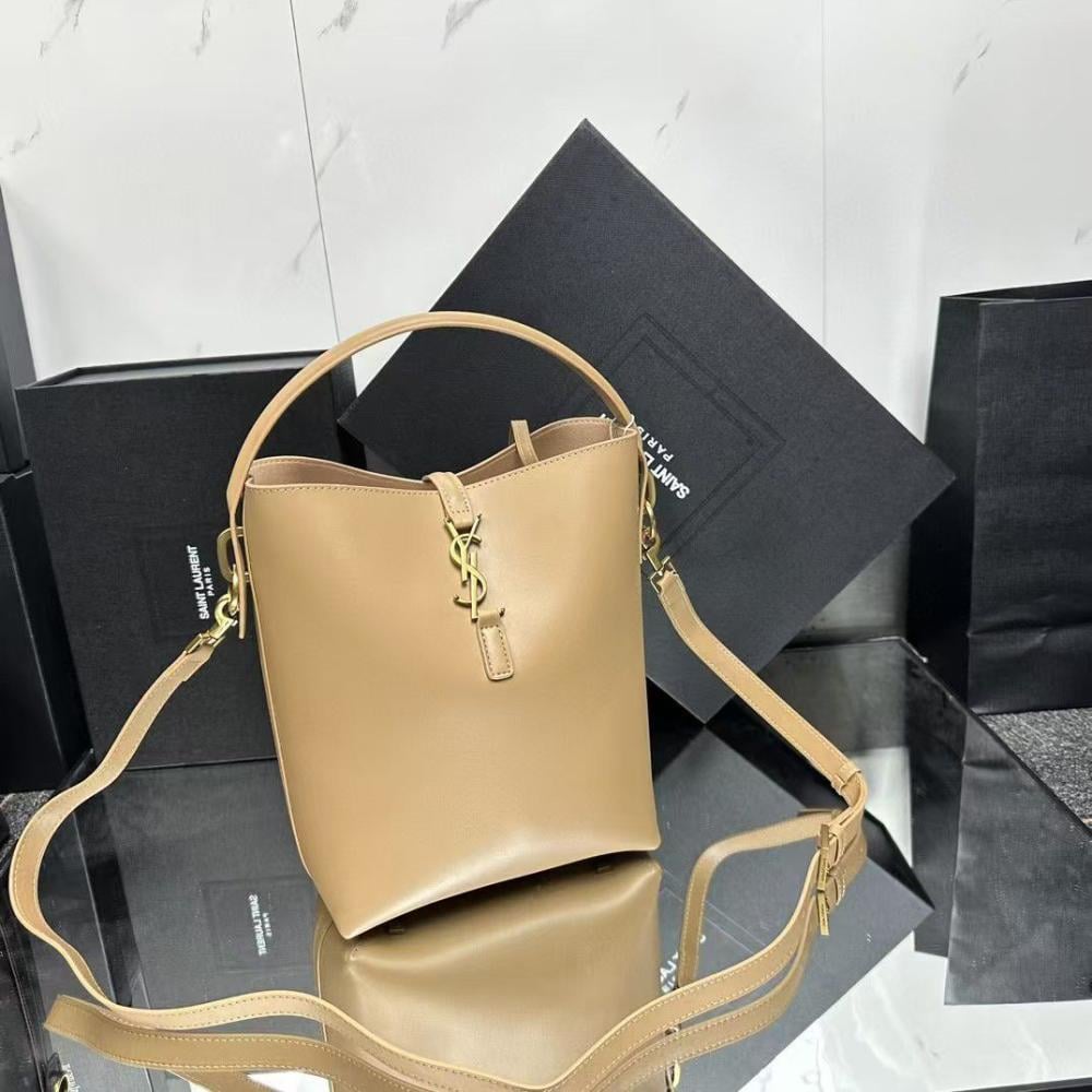 Saint Laurent Le37 shoulder bag in beige leather