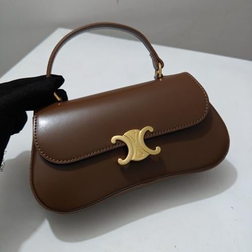 CHANELヴィンテージ　ショルダーバッグmiumiu celine prada Prada Re-Edition 2002 Leather Shoulder Bag | Saks Fifth Avenue