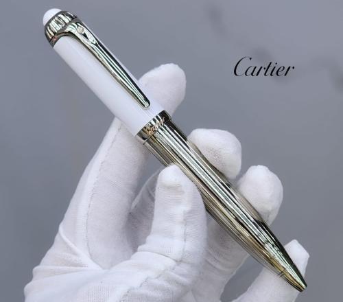 Set of luxury black and silver engraved carte blanche pens - E