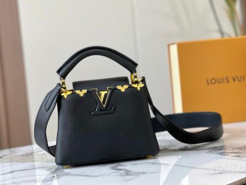 バッグ LOUIS VUITTON Louis Vuitton Capucines bag with metal logos, black - E-SEVEN STORE