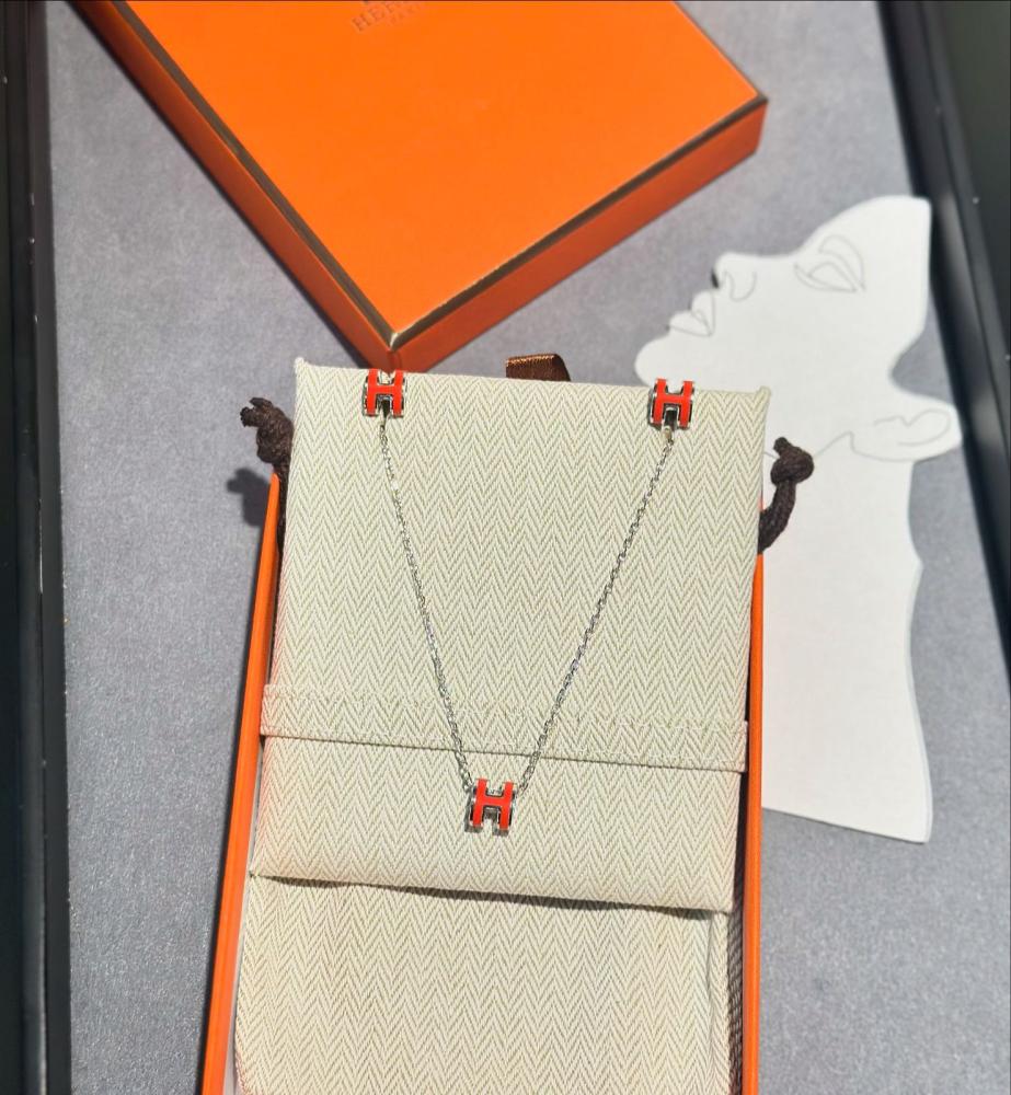 マックス様 Hermes Women's Mini H Orange Silver Earrings and Necklace
