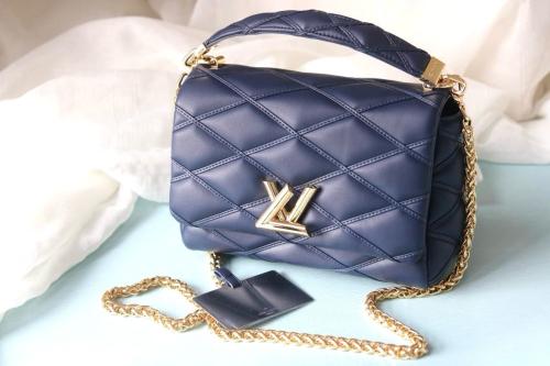 みゅみゅ Louis Vuitton G0-14 Quilted Leather Bag in Elegant Navy | ESEVEN STORE