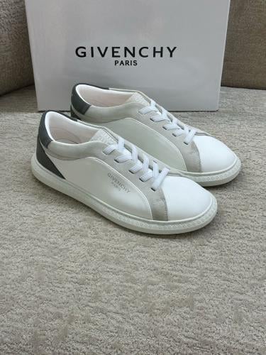 42① Givenchy Men's G Set Flat Sneakers in White and Grey - E-SEVEN STORE