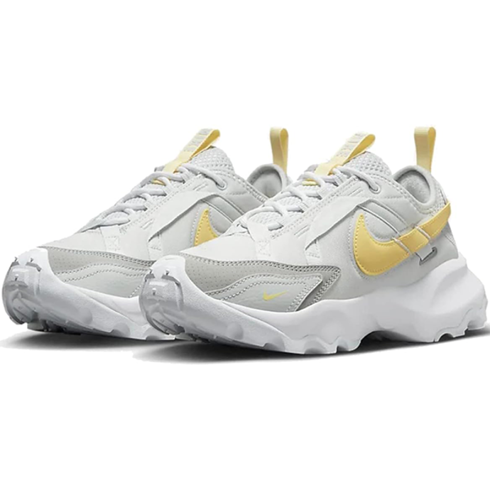 靴 NIKE TC7900 TRK3 Nike TC 7900 Women's Shoes. Nike.com