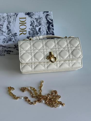 Classic white Bulgari chain shoulder bag - E-SEVEN STORE