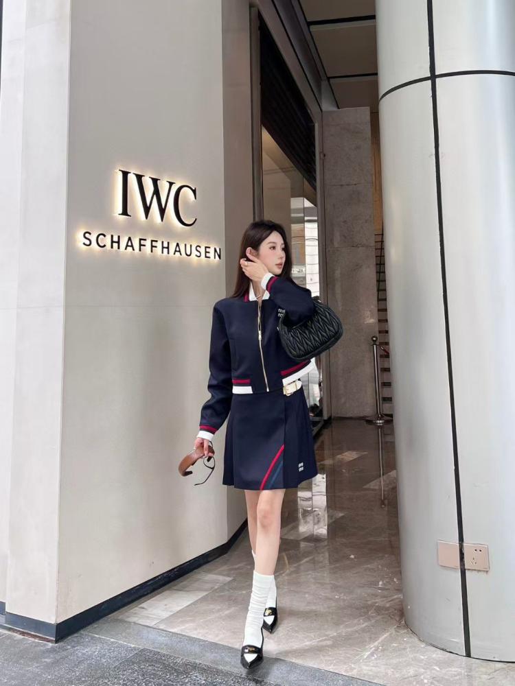 【関税&送料込】Miu Miu Skirt 22829847_52888058_600.jpg