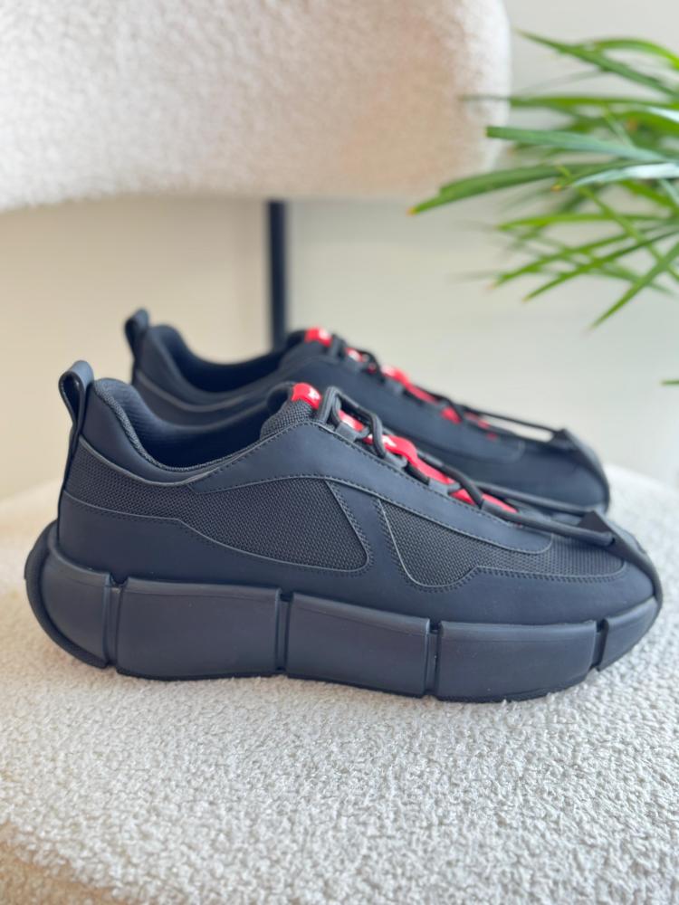 ピース Prada Cloudbast Thunder Men's Black and Red Sneakers - E-SEVEN STORE