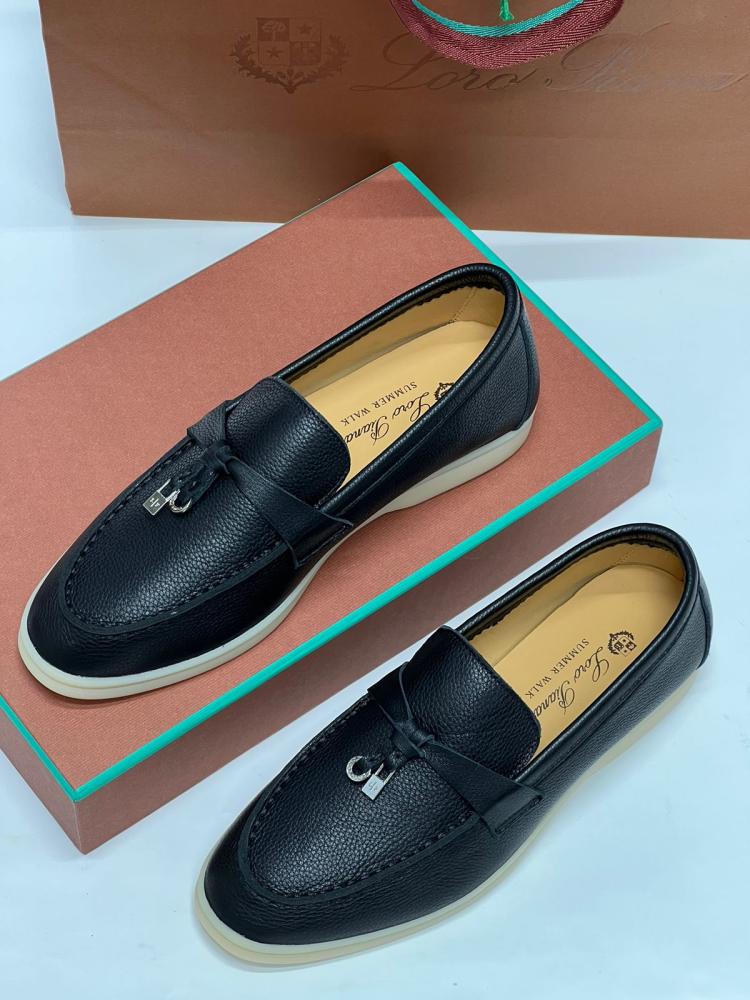 حذاء لورو بيانا فلات نسائي جلد فاخر لون أسود