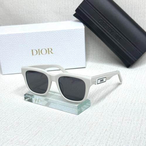Dior オーバーサイズ サングラス ホワイト Dior White Oversized Logo Sunglasses – Treasures of NYC