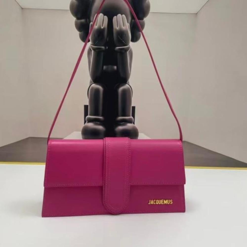 【関税＆送料込み】Jacquemus Leather Shoulder Bag JACQUEMUS The Rond Carré embellished leather shoulder bag