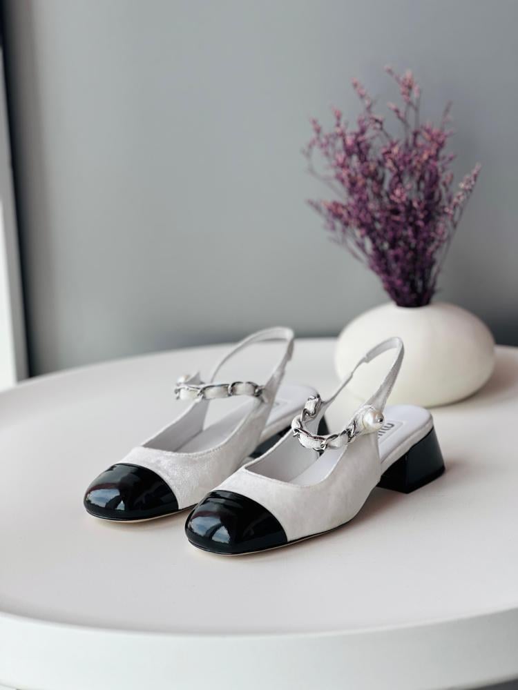 miu miu エナメル ハイヒール