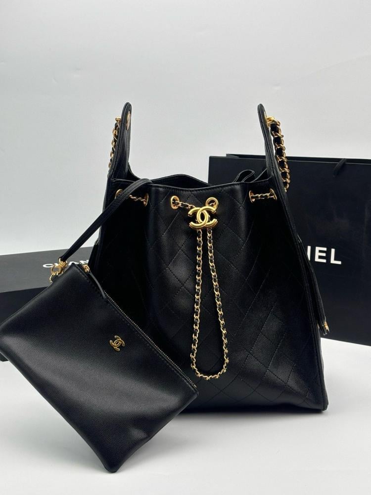 Chanel 25 Leather Shoulder Bag with Chain in Black and Gold with