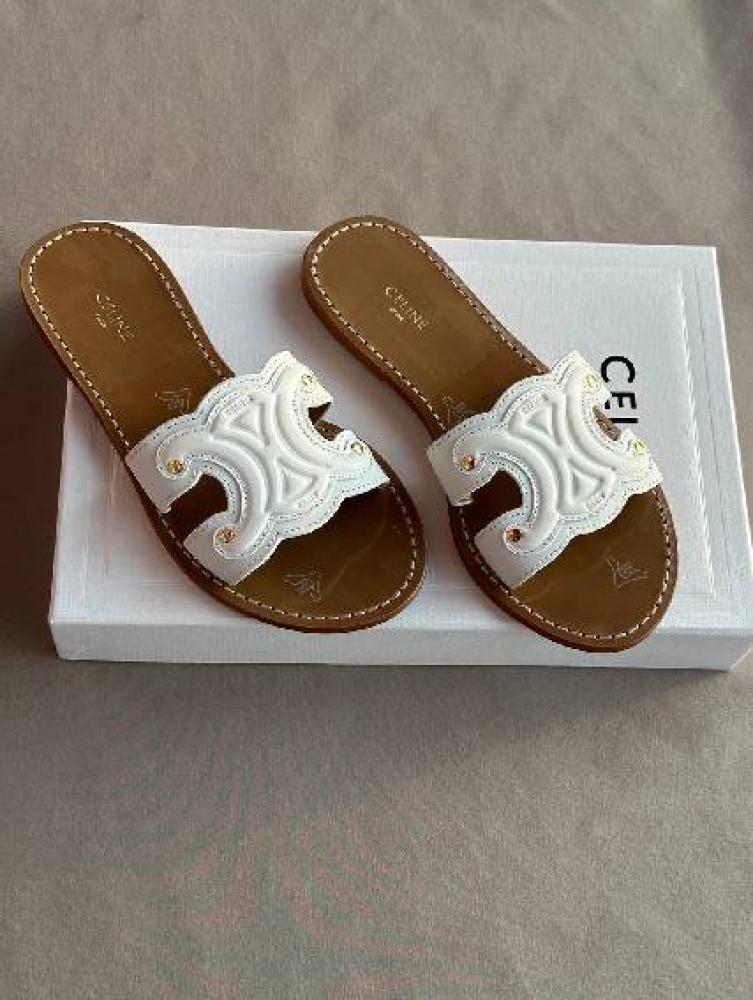 VIP【送料関税込】CELINE BLOCK LEATHER SLIPPERS Elegant Celine slippers in luxurious leather, white and