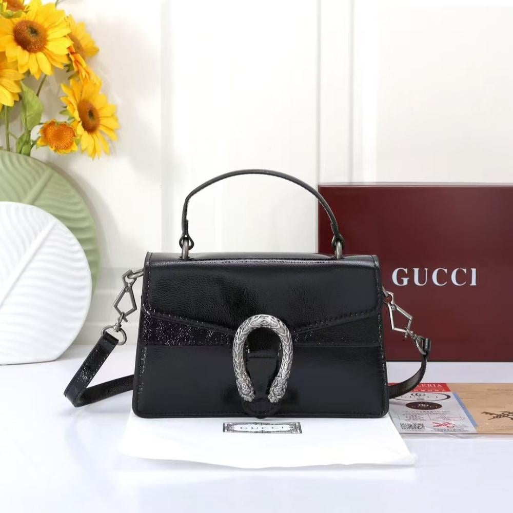 Gucci Dionysus flap handbag in black patent leather