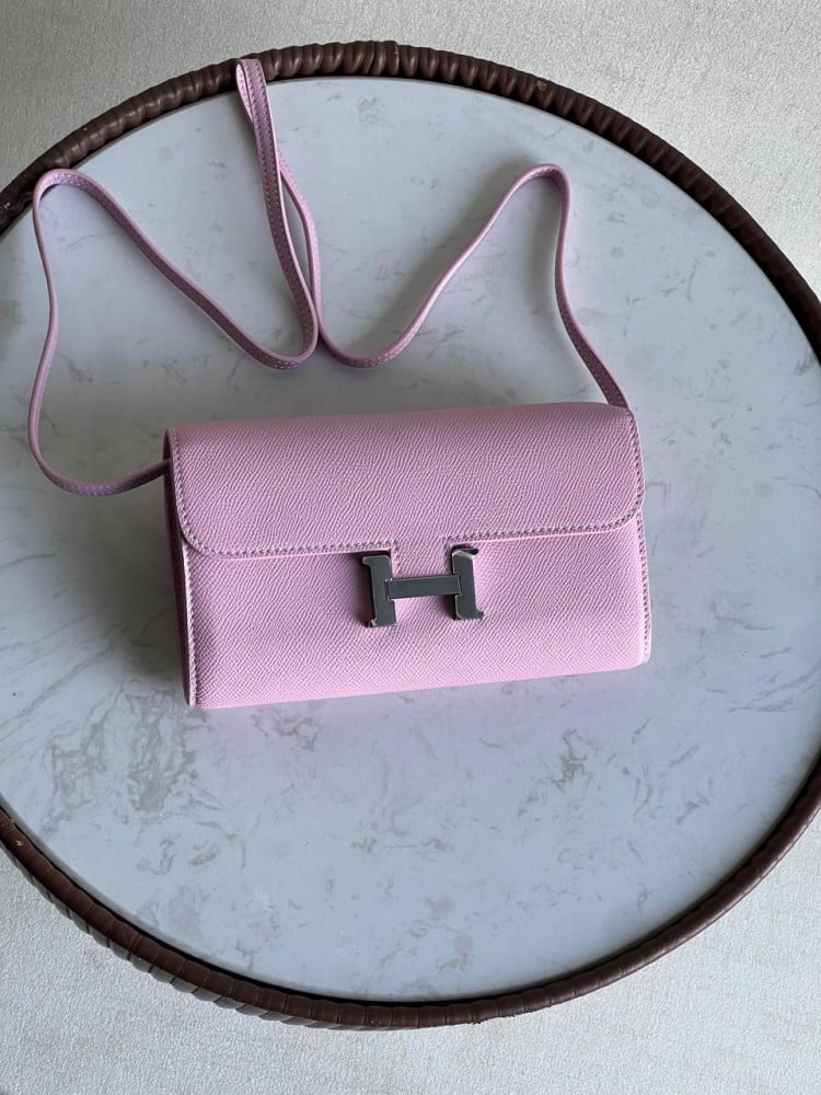 【新品未使用】HERMES ハンカチ コットン（星イエロー） 新品未使用】HERMES ハンカチ コットン（星イエロー） 中古