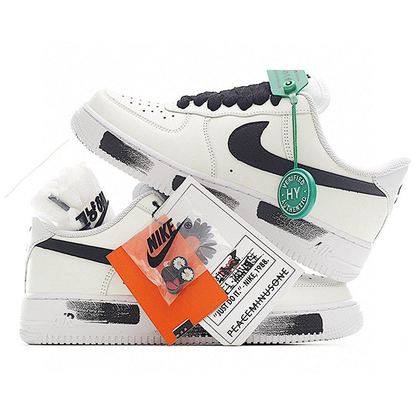 Nike Air Force 1 Men's Fashionable White and Black Sneakers