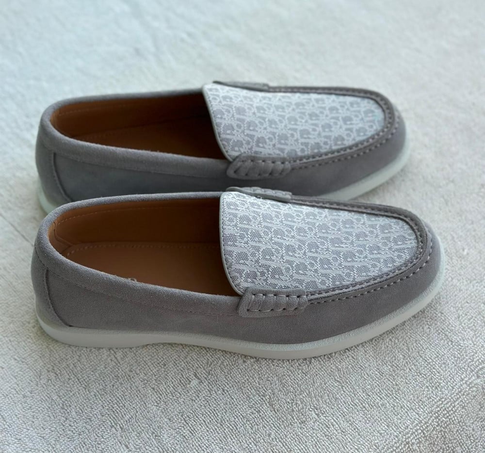 حذاء ديور جريه