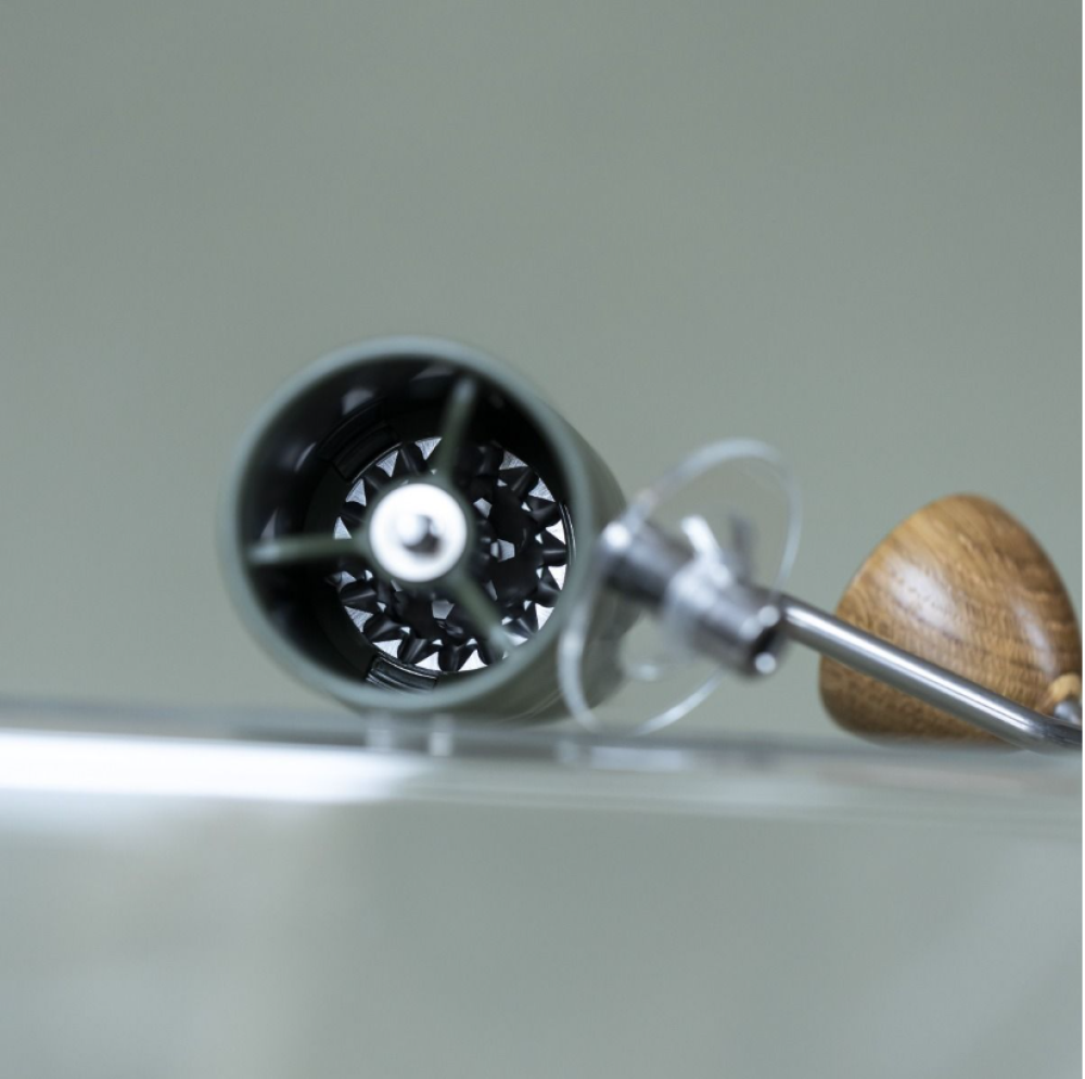 طاحونة كوماندانتي لون مميز ارجواني غامق MK4