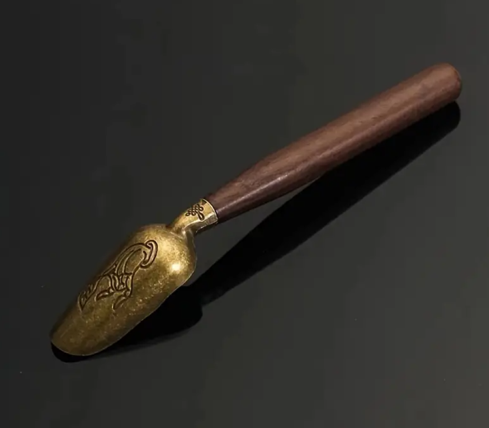 ملعقة بن خشبية - تصميم كلاسيك | Spoon Wood