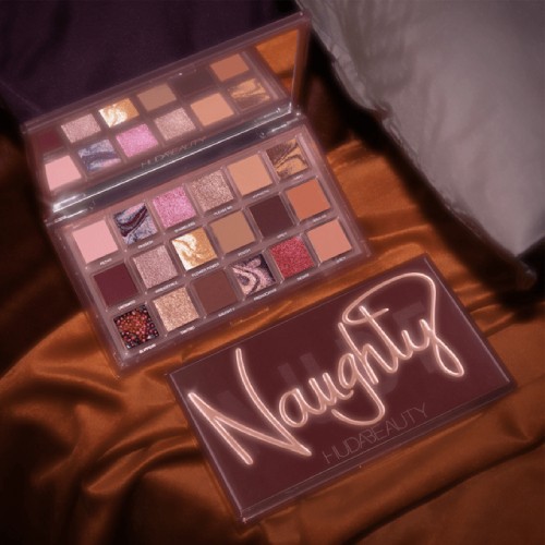 Huda Beauty Naughty Nude Palette online Eyeshadow Palette