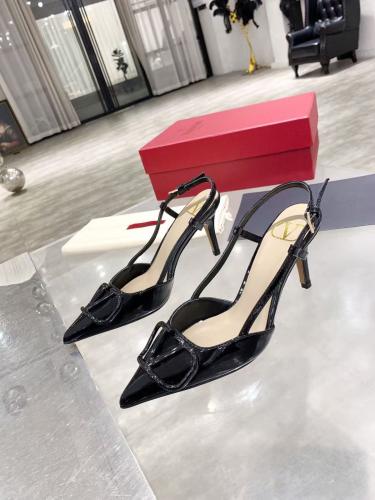 كعب فلنتينو الارتفاع ٧ سم - اسود