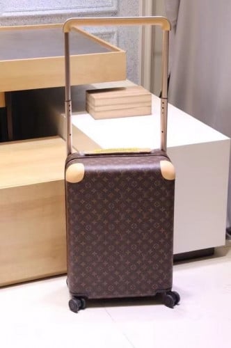 شنطة سفر لوي  فيتون