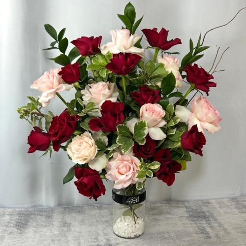 فازة مع 20 وردة