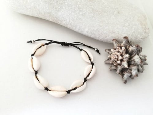 اسوره صدف بخيط اسود