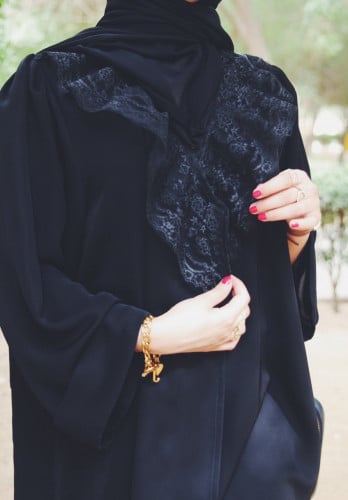 عباية سادة صدر دانتيل