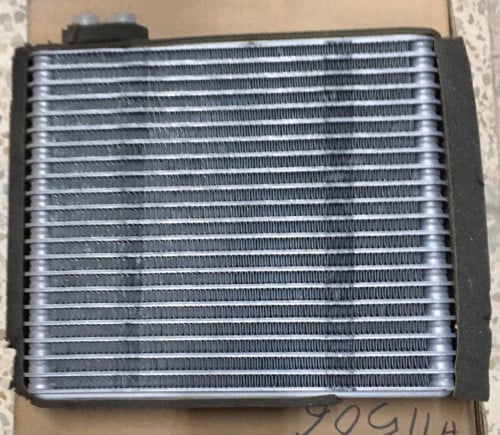 EVAPORATOR COIL MITSUBISHI ECL NO 11506M    ثلاجة سياره متسوبيشي اكلبس