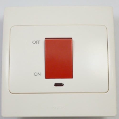 مفتاح مكيف 45 امبير   7x7